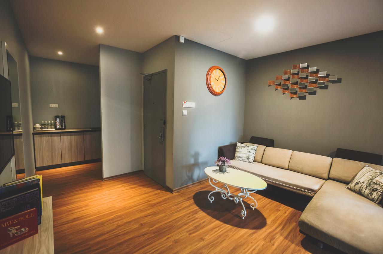 V3 Hotel&Residence Seri Alam Pasir Gudang Esterno foto